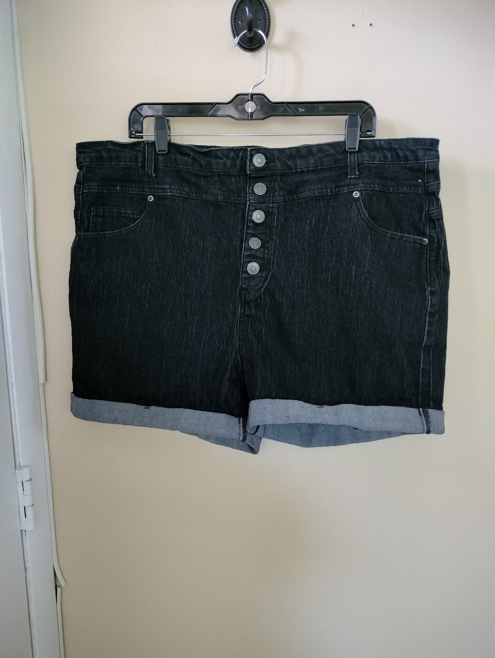 Modcloth Black Button Fly Cuffed Hem Denim Jean Shorts 24 Stretch Vacation